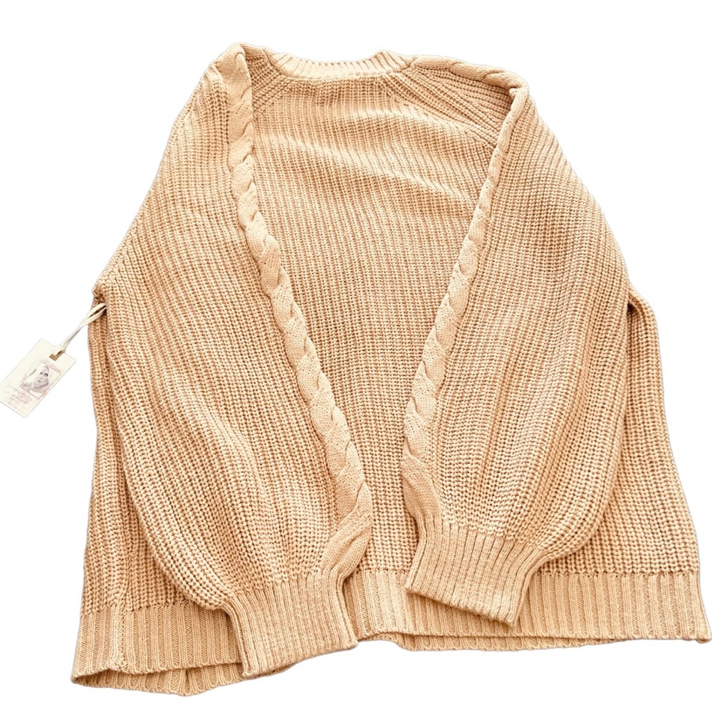 Jessica Simpson sweater, beige.